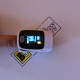 Prstový pulsní oxymetr s barevným otočným OLED displejem